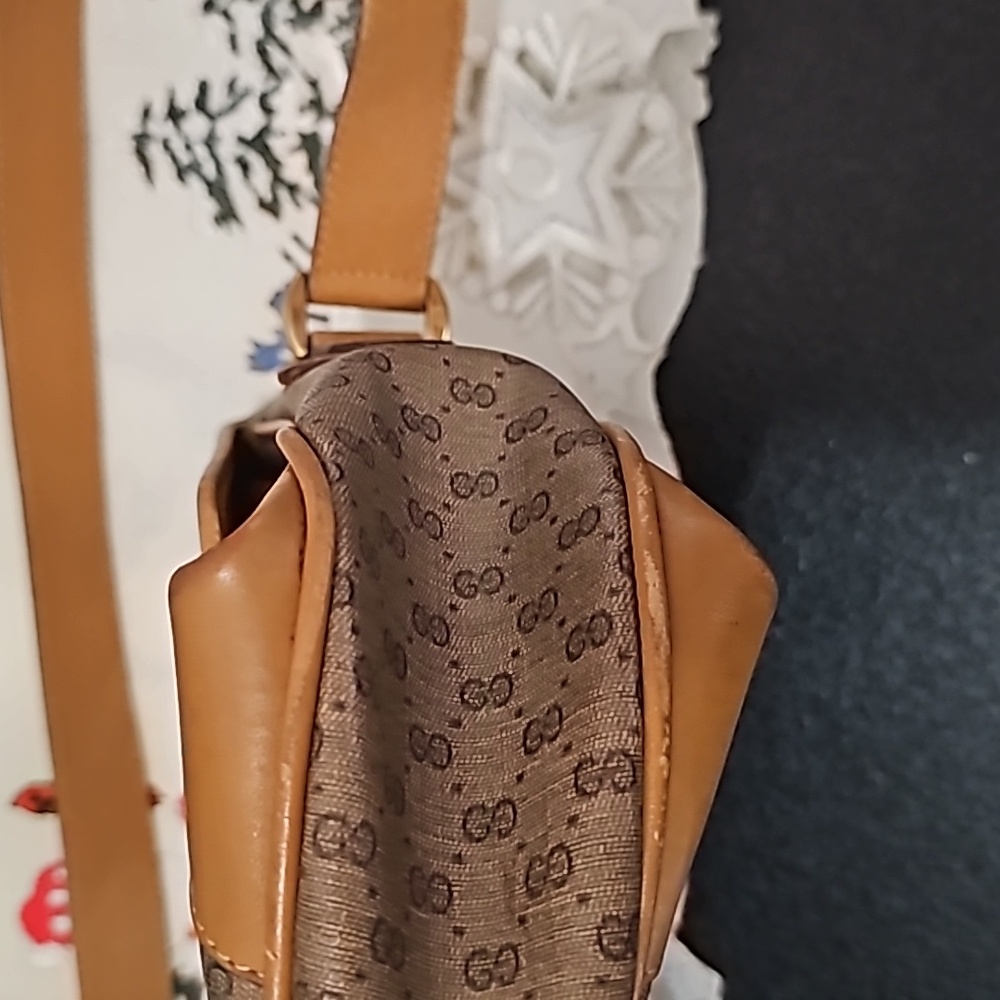 GUCCI Micro GG Supreme Shoulder Bag PVC Beige Auth - Picture 7 of 13